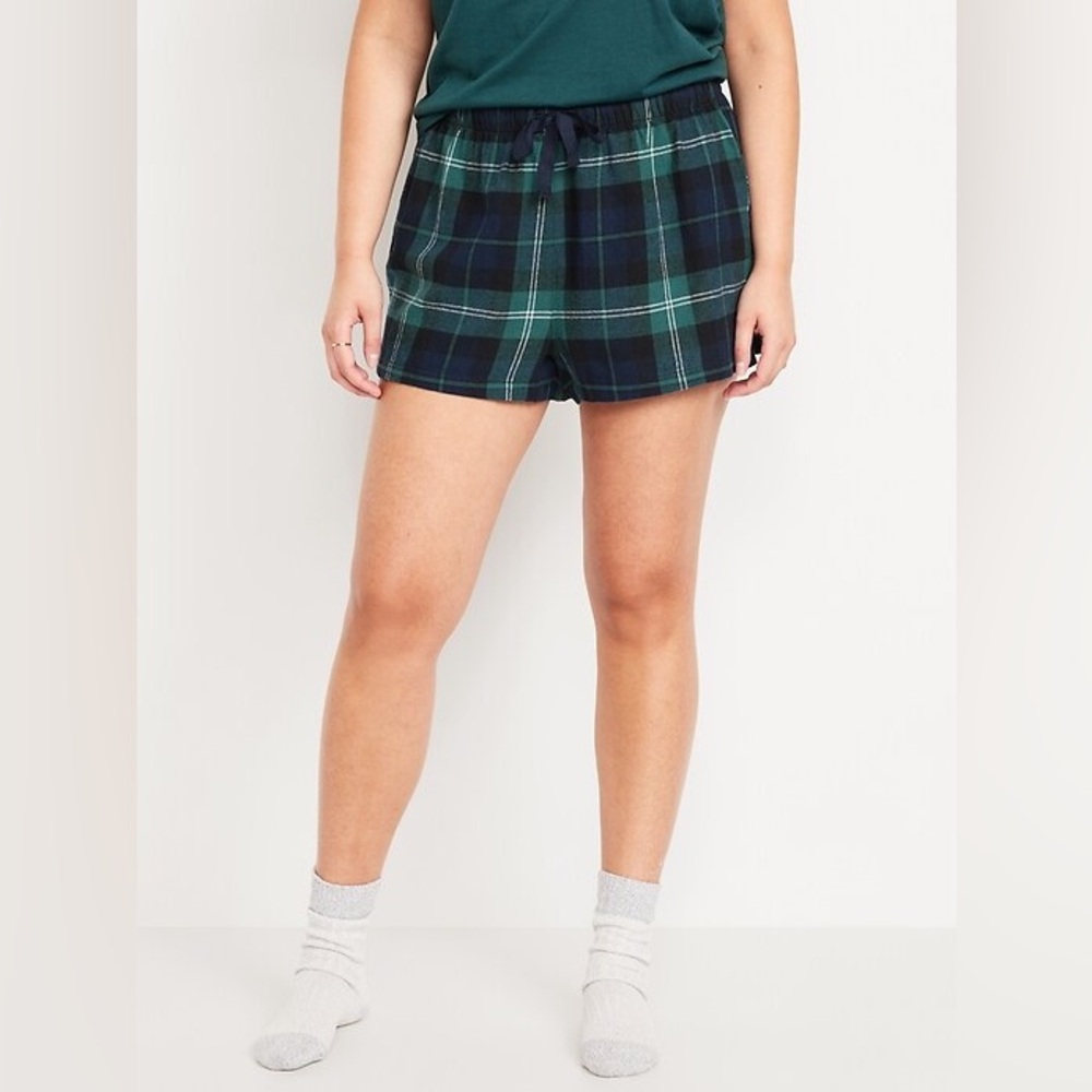 OLD NAVY GREEN PLAID WOMENS PJ SHORTS!!